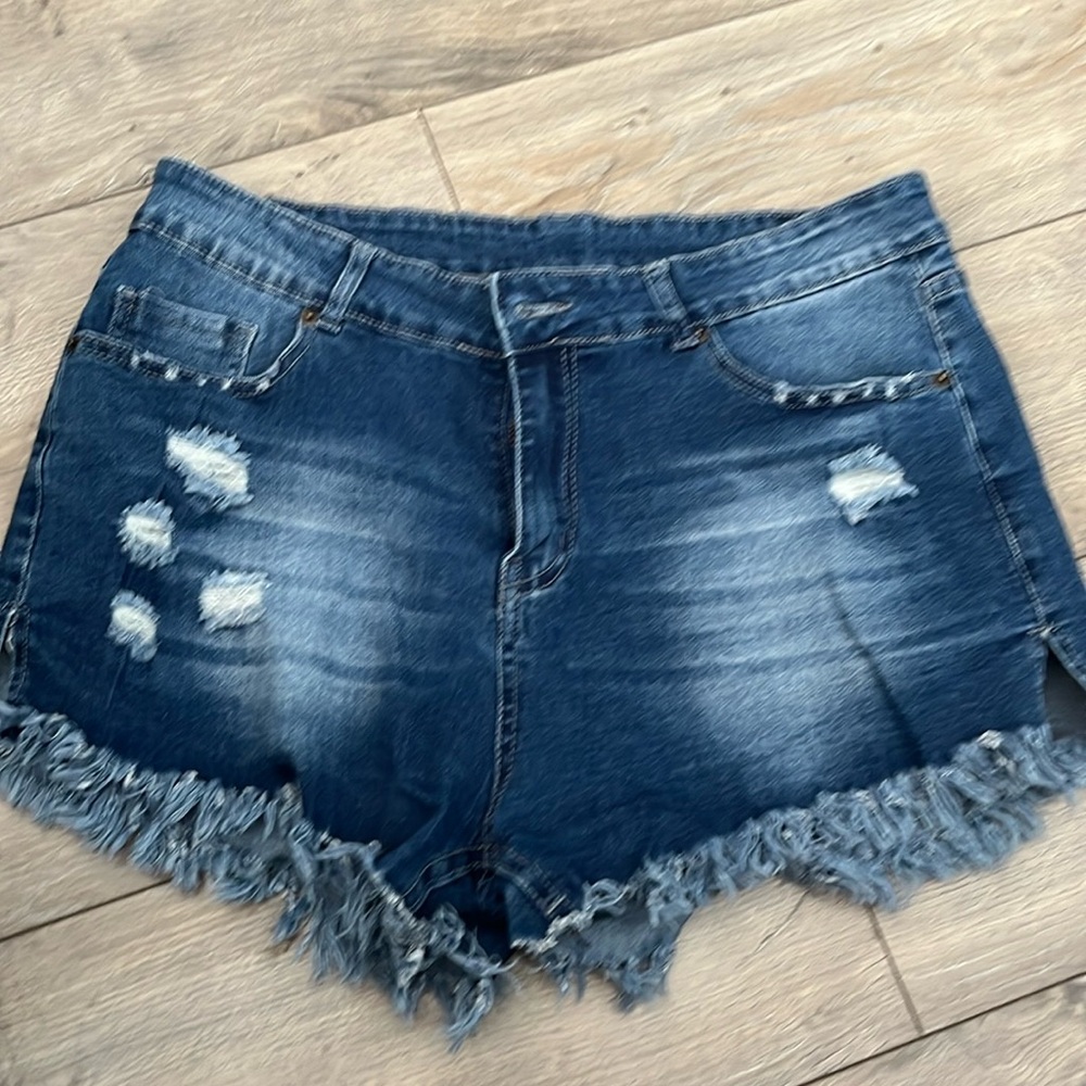 Women’s Jean shorts. Size Large